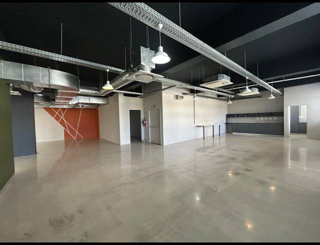 904M² OFFICE TO LET IN FORESHORE